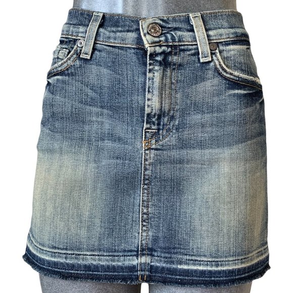 7 For All Mankind Womens Jeans Short Mini Skirt Tag 26 Light Blue W28xL7 Denim - Picture 1 of 10